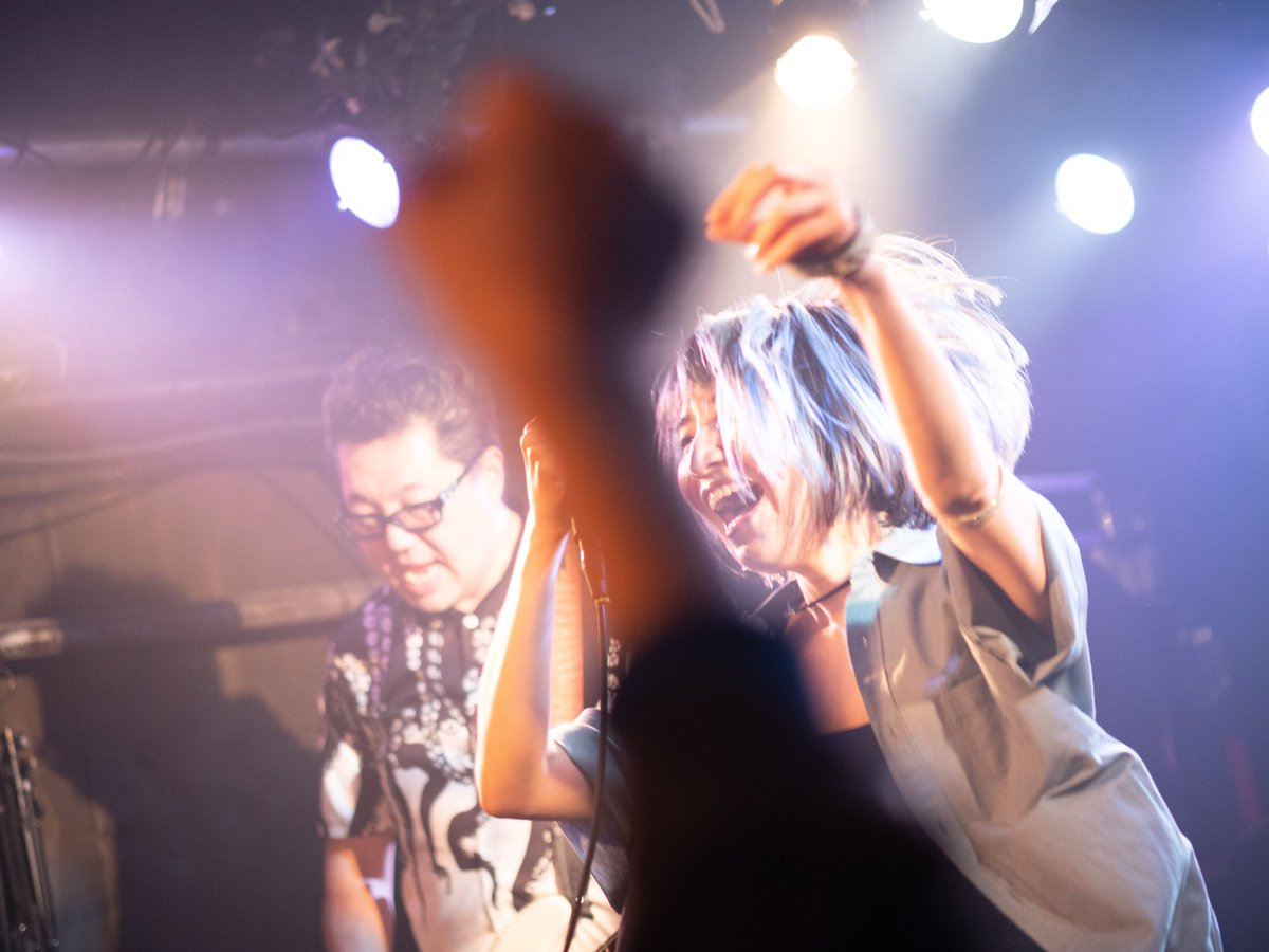 LaPiSTE3's tweet photo. おはようございます！

躍動感。
3/21 #DAYTAG @下北沢LIVEHOLIC

photo by @arakeso https://t.co/YvHsI1r6fz