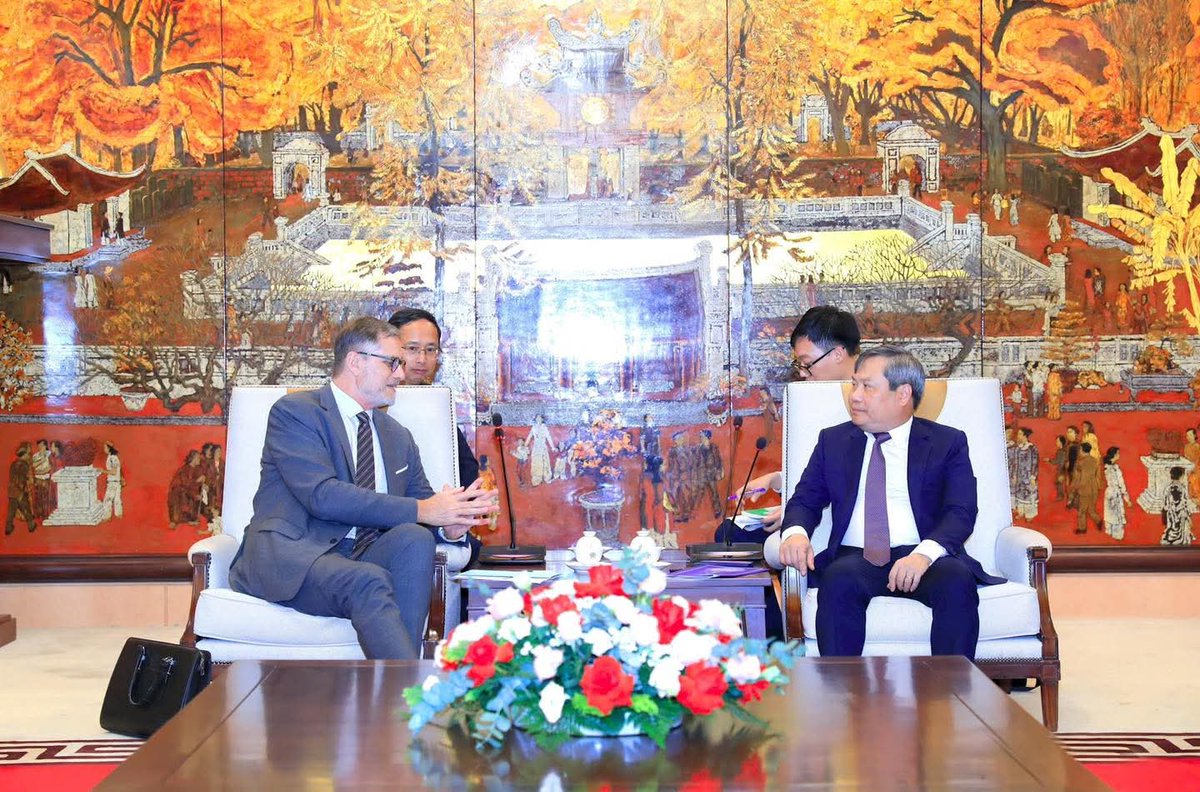 La France au Vietnam 🇫🇷🇻🇳 tweet media