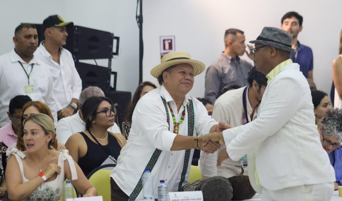 URestitucion's tweet image. 🗣️Comunidades afro del Caribe dialogan sobre Reforma Agraria con el @MinAgricultura y la #URT.

En #Barranquilla, líderes y lideresas de comunidades negras, afrocolombianas, raizales y palenqueras se reunieron con ambas entidades como parte de una agenda intercultural de alto