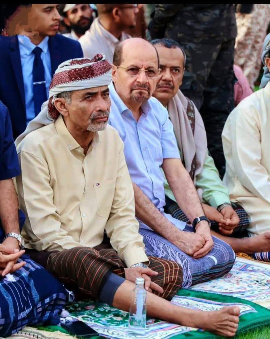 حفظ الله الفريق الركن محمود الصبيحي عضوالمجلس الرئيسي 
هذاهوغندي اليمن شمال وجنوب من سيخرج اليمن من عنق الزجاجه