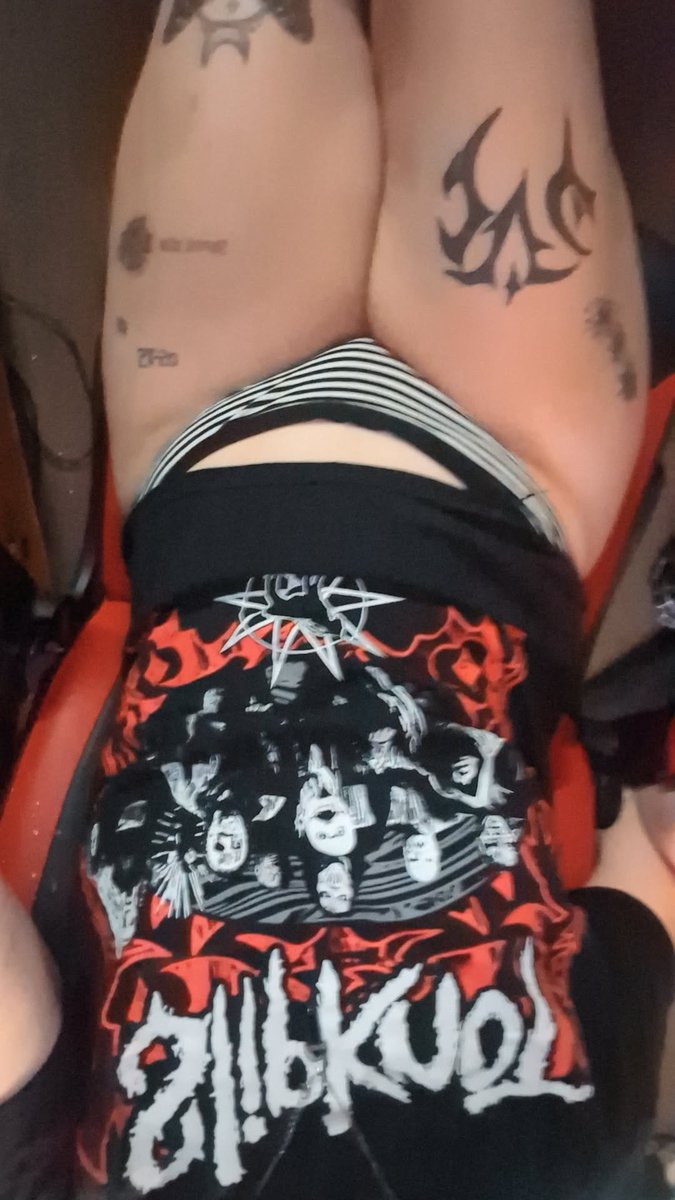 #nsfw #nsfwtwt #gothgirl #tatted