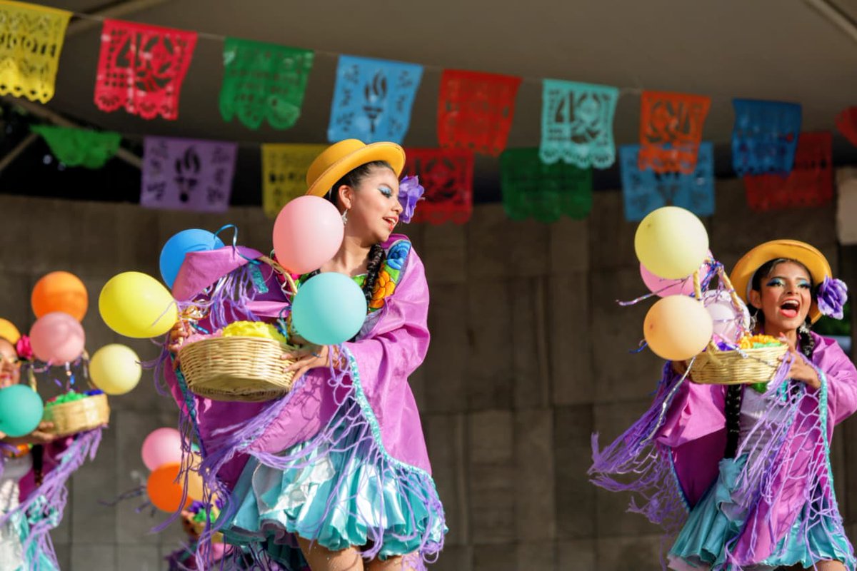 LulSandoval3's tweet photo. #ElPuebloUnidoProgresa
Festejando 
Festejando 
También se está luchando https://t.co/B396MLfCcl