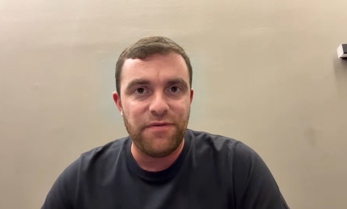 عمرو tweet media