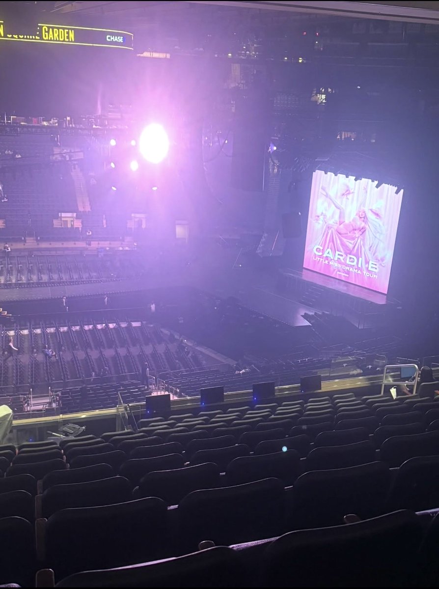 𝐉𝐀𝐙𝐙 🌹 tweet media