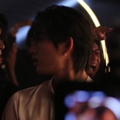 DarkMidnight_12's tweet photo. HELLLOOO?!?? THIS IS DRIVING ME INSANE 

#WilliamEst #YouManiac https://t.co/kegR7SI9Im
