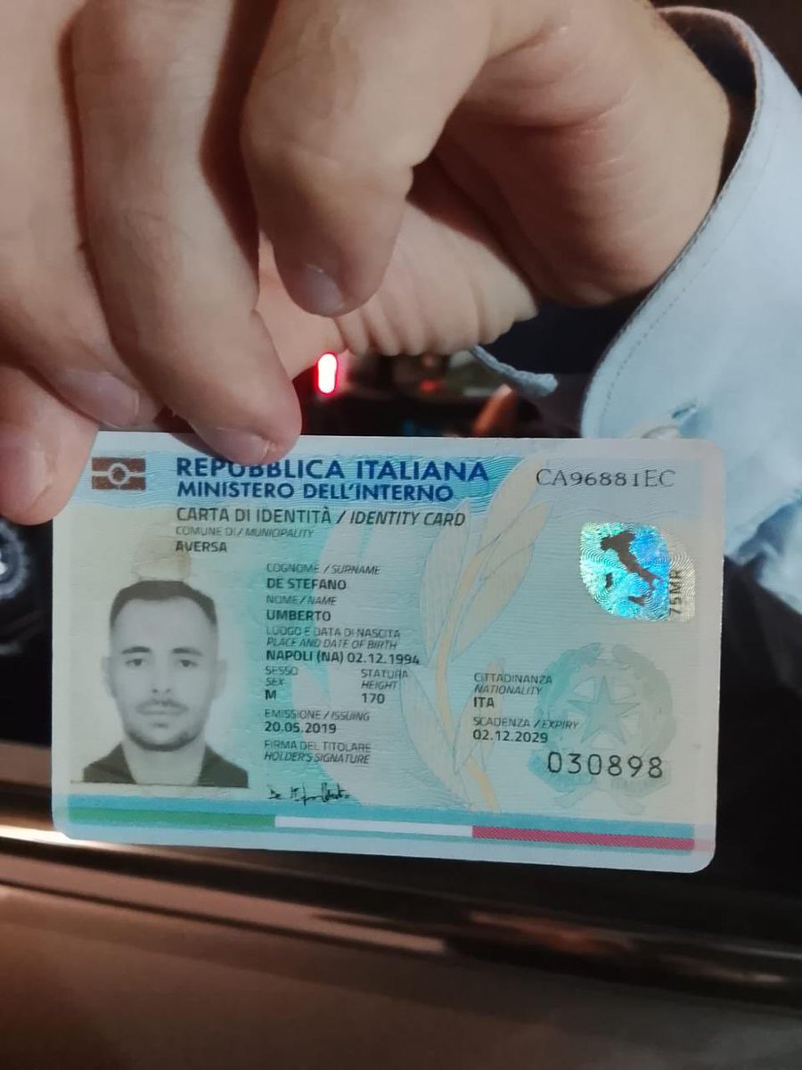 CarlosVinicioAR's tweet photo. Este italiano fue detenido por @POESQro, en la zona de Juriquilla y el Junipero Serra, le pedía direcciones y recomendaciones a la gente , luego les quería “regalar” un reloj como agradecimiento y terminaba amagándolos  y obligándolos a ir a casa de las víctimas para robarlos. https://t.co/WQqYaU92HC