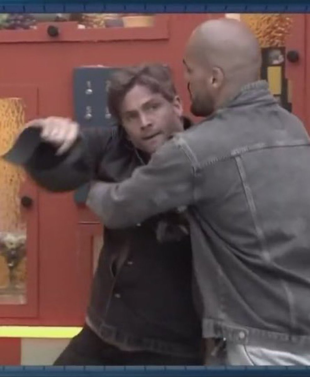 Stefanía S. Mariah tweet media