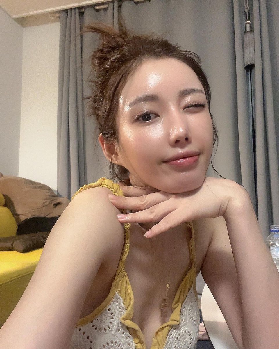 You have to be beautiful from a young age.🥰🥰
