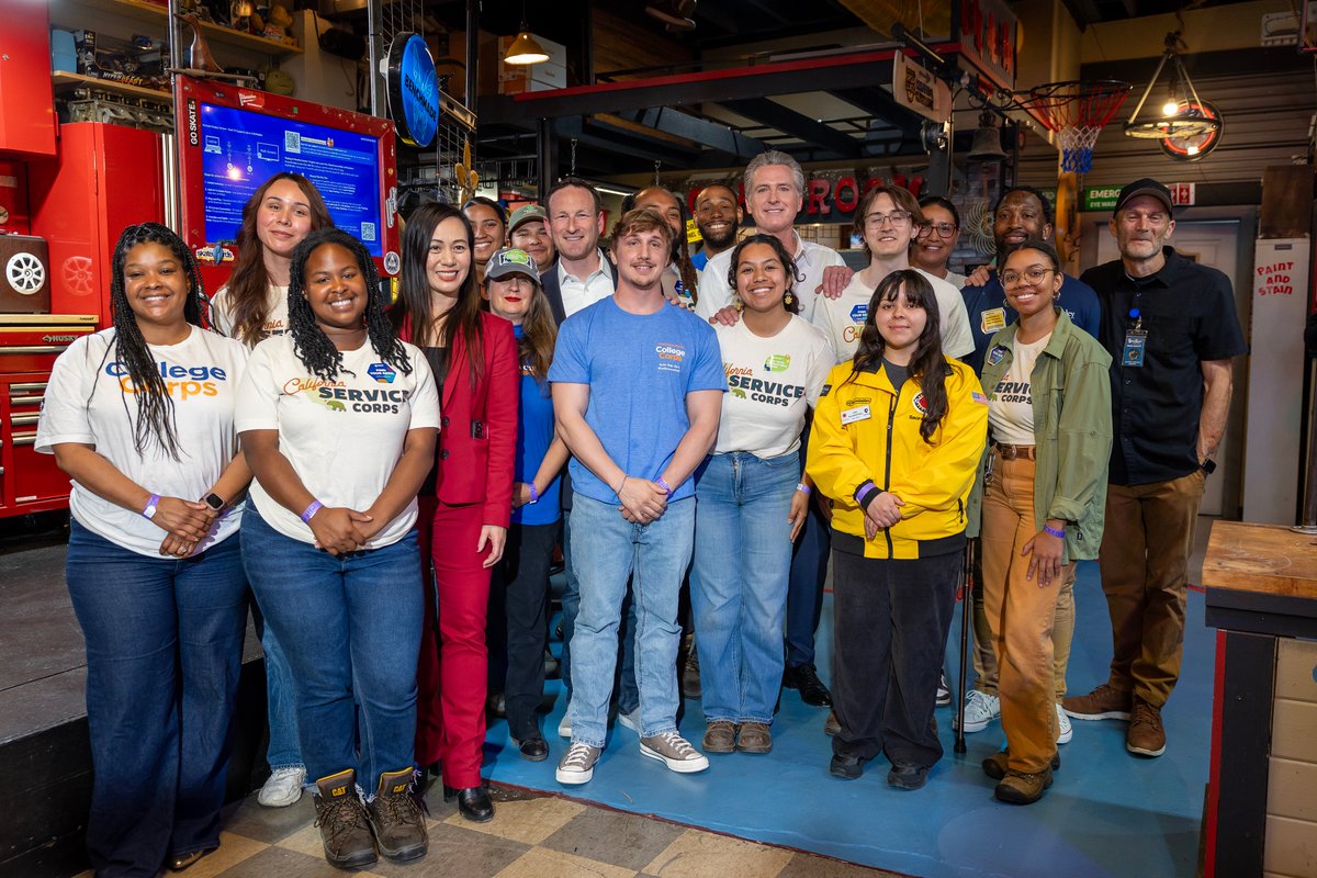 Governor Gavin Newsom tweet media