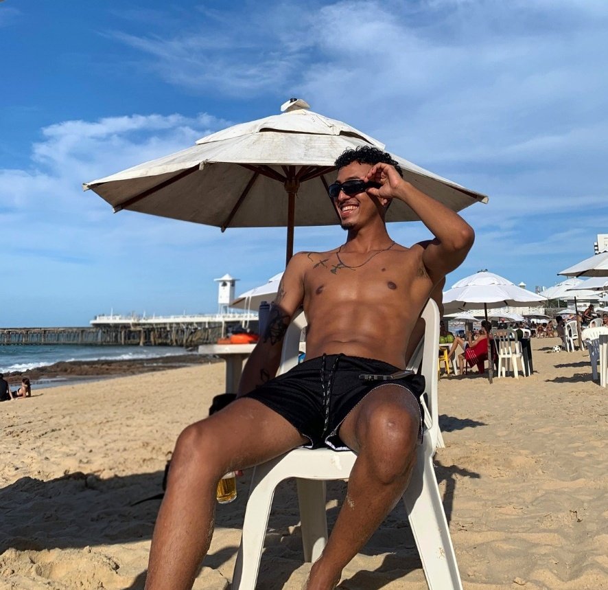 andreyxsilva's tweet photo. hoje tirei algumas fotinhas 🤎 https://t.co/AL2EPI345v