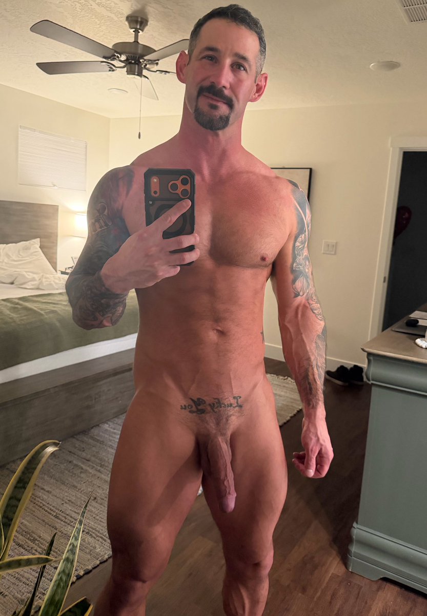 Logan Chase (18+) tweet media