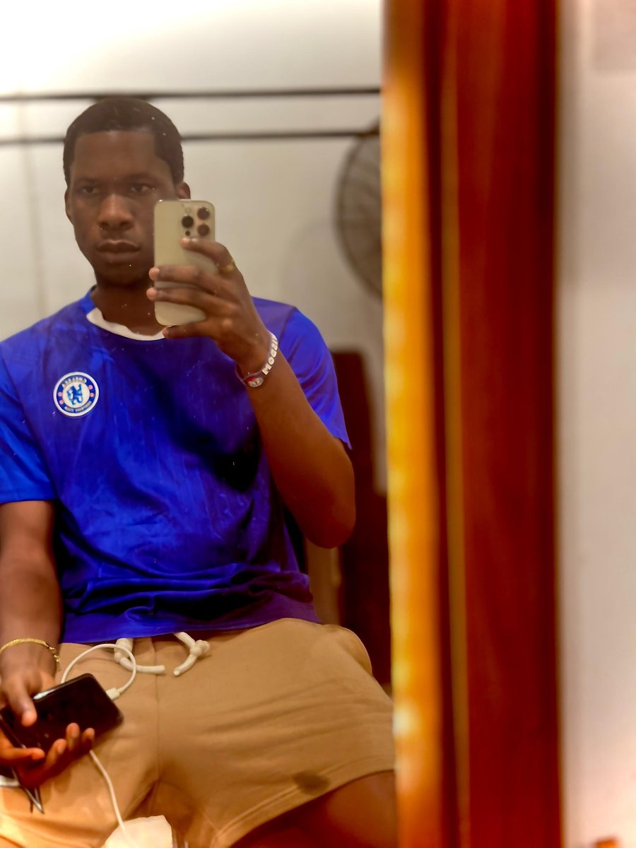 Goldn 🏛️ tweet media