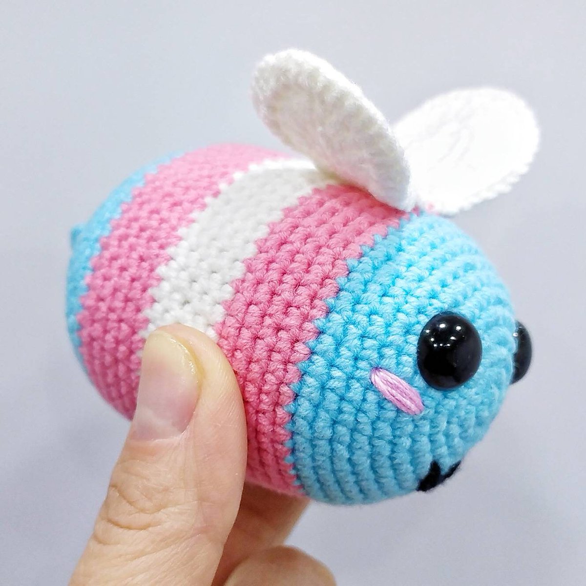 WillowTheFoxΘΔ🏳️‍⚧️🐾Pawbz are cute!🐾 tweet media