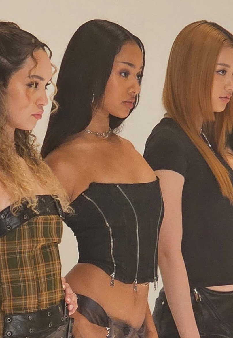 Meret Manon Team tweet media