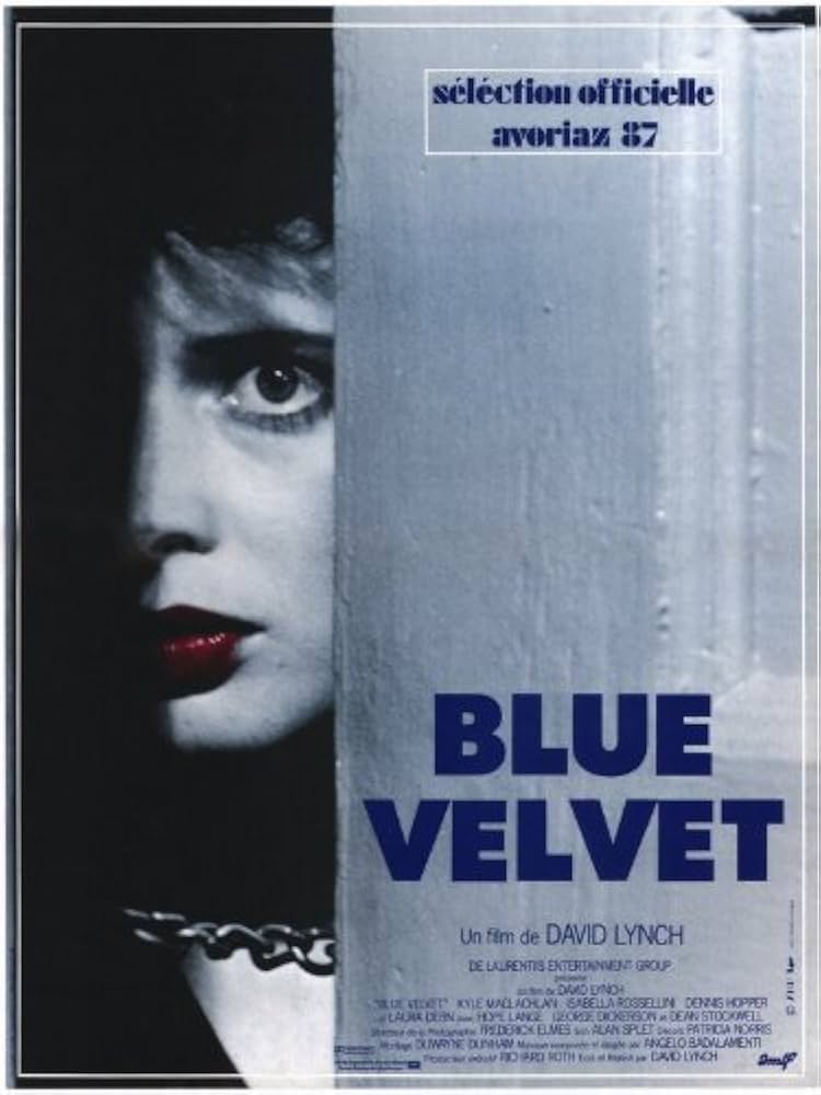 loucinefil's tweet photo. Lire la critique de BLUE VELVET (1986) sur le site https://t.co/z5W3AZMGxB
#bluevelvet #davidlynch #isabellarossellini #dennishopper #lauradern #kylemaclachlan #étrange #oreille  #violence #polar #voyeurisme #névroses #bizarre #chanteuse #deanstockwell #rictus https://t.co/NdrkOdyaN3
