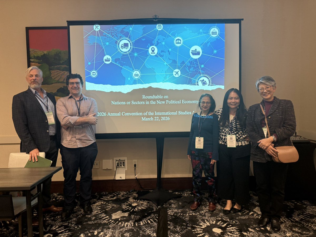 RoselynHsueh's tweet photo. What a stimulating discussion on “Roundtable on Nations orSectors in the New PoliticalEconomy.” Thank you @ANewman_forward, Mark Dallas, Saori Katada, @aseema01 &amp; Thomas Oatley for critically engaging the “bringing the sector back in” research agenda. Pics by @LingChenscholar. 2/ https://t.co/nefgMrmB10