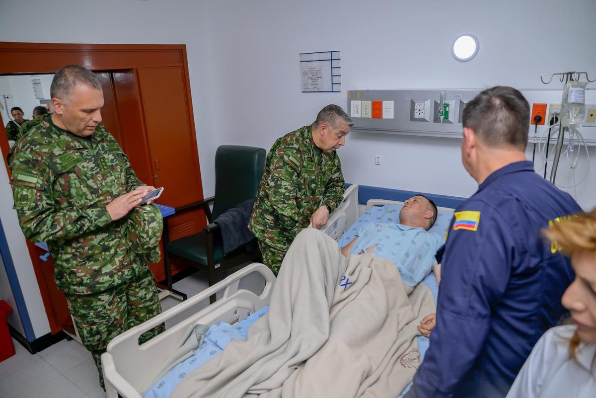 Steph Bates Prensa tweet media