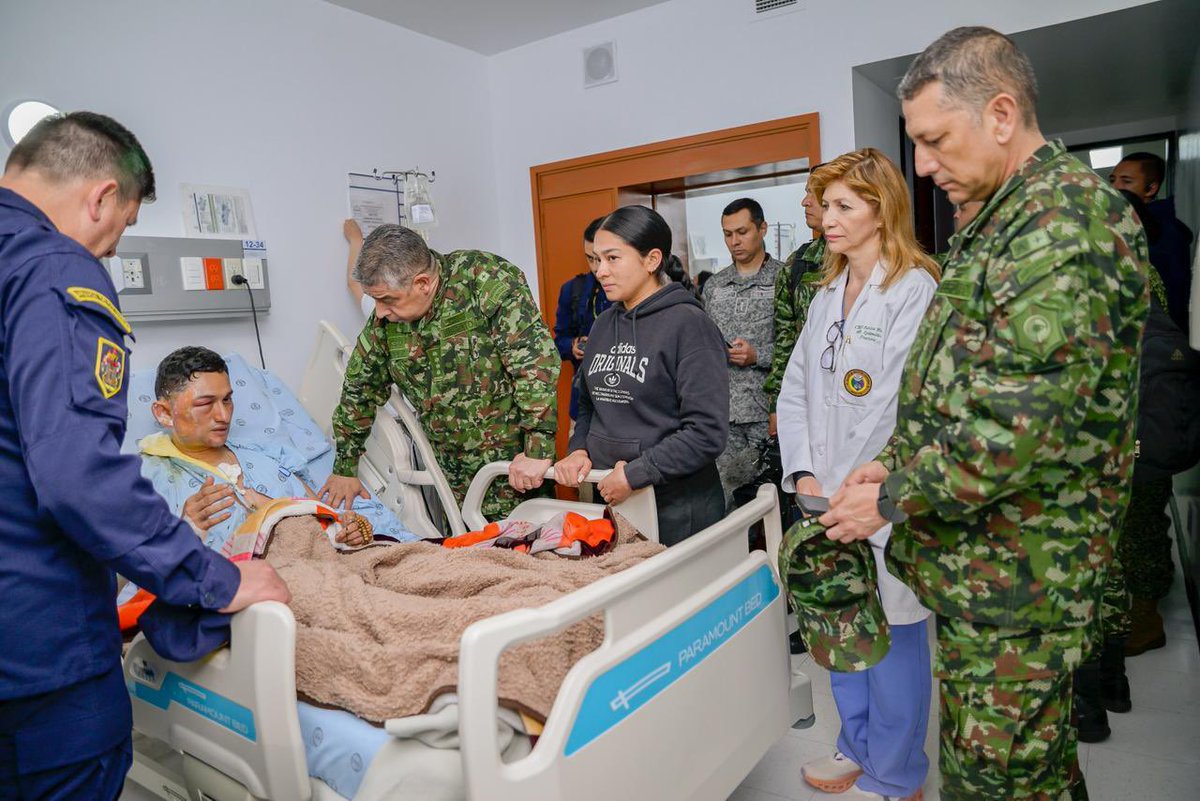 Steph Bates Prensa tweet media