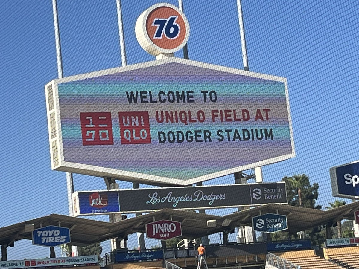 Dylan Hernández tweet media