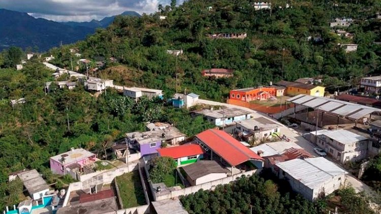 #ElPuebloUnidoProgresa
Conmemoran 42 años del Movimiento Antorchista en el rubí de la Sierra Norte de Puebla
