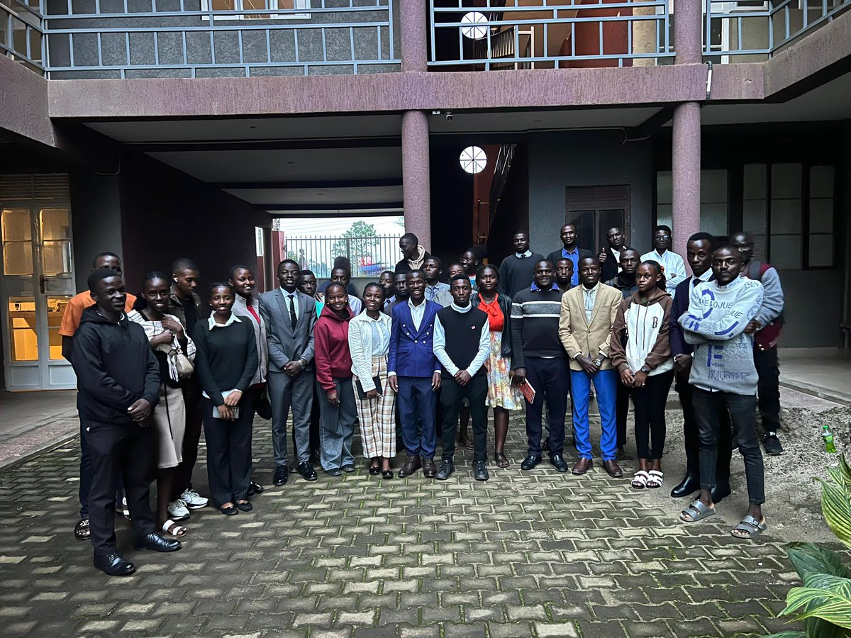 IamAkanyesiga's tweet photo. Yesterday,the 5th Chapter of the Africa Youth Leadership Forum was successfully launched at FINS Medical University in Fort Portal.We were blessed to have a great facilitator, @AhurraIvan unpacking the AYLF ‘DNA’ , mission, vision &amp; core values.
#AYLF #Leadership #Tooro https://t.co/8kh1m8GA67