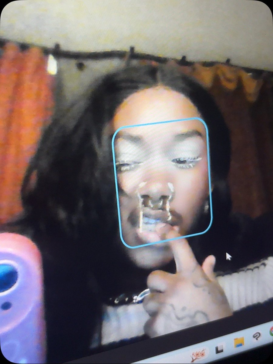 z | findom (he) tweet media