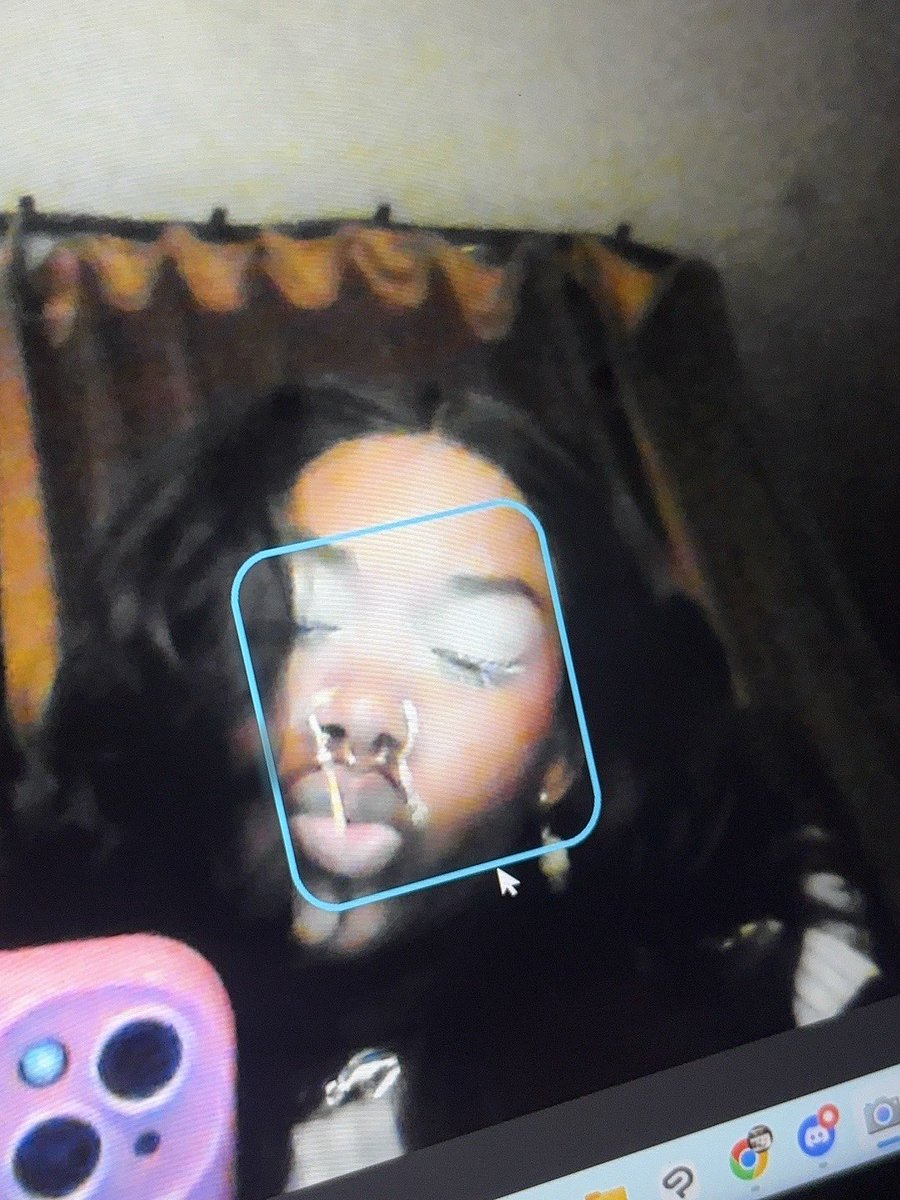 z | findom (he) tweet media