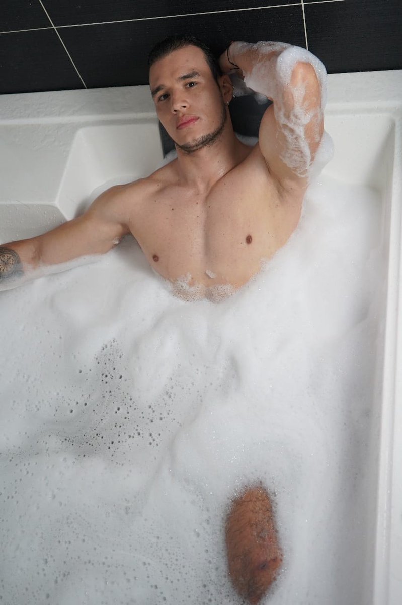 AronSmith_'s tweet photo. I feel this show will be special 😍 Join me now @Stripchat 👉 https://t.co/NnOBrXzMjc #stripchat #stripchatlive https://t.co/gQk4W7aPP4