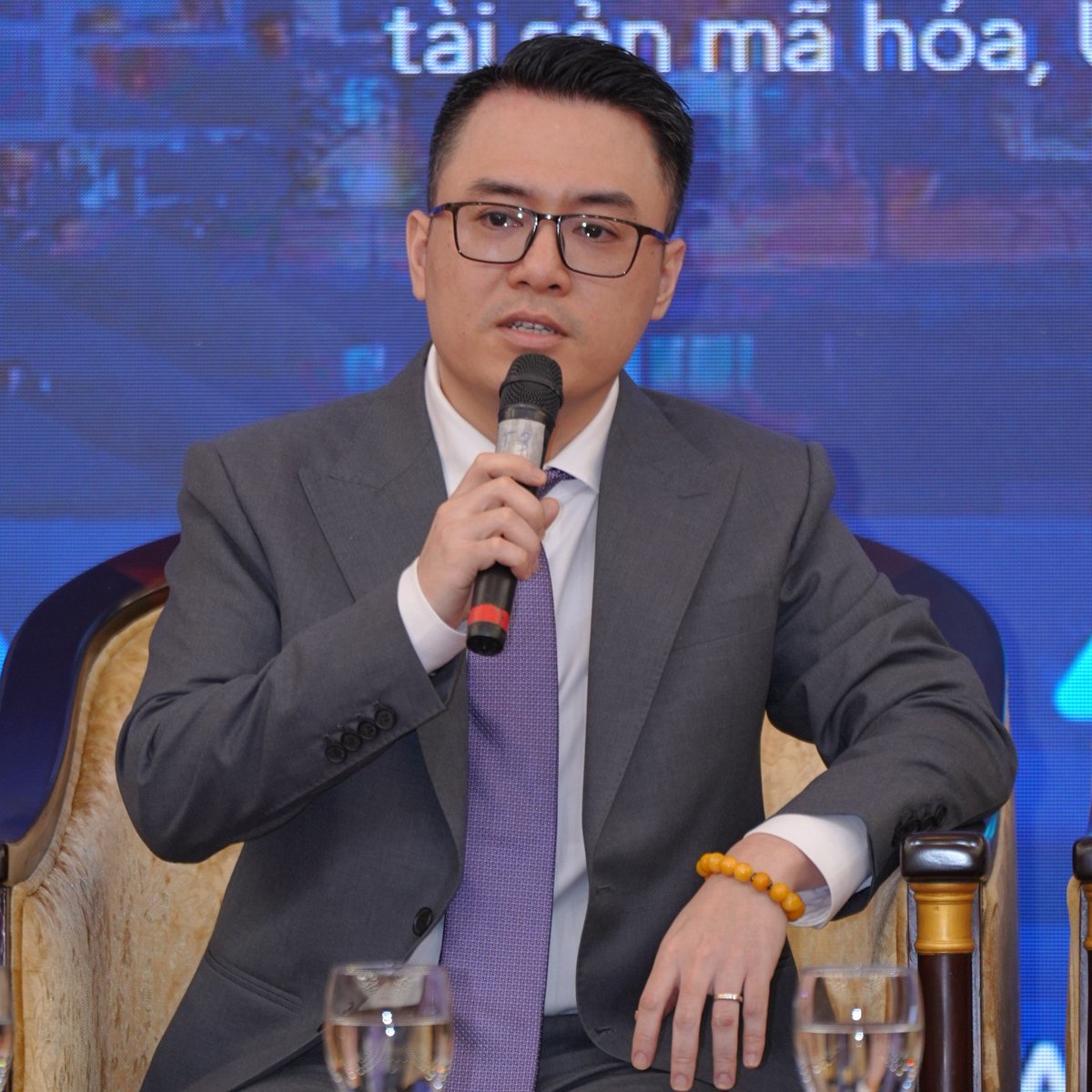 Lee Tuan tweet media