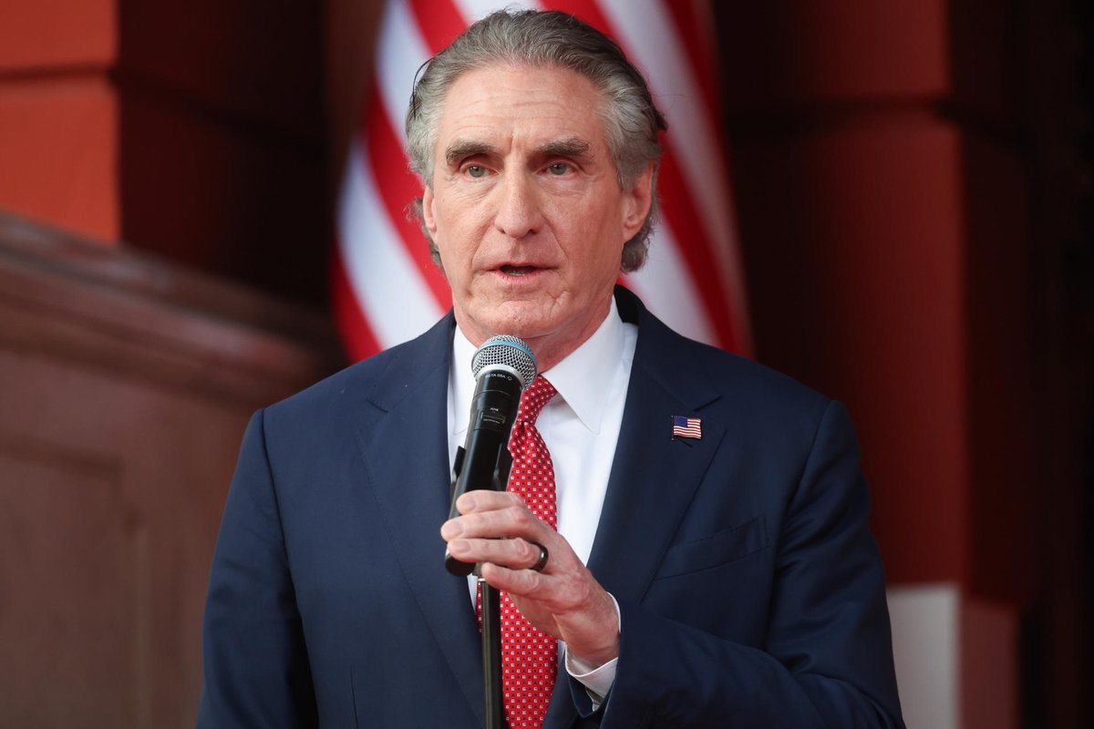 ABD’Lİ BAKAN BURGUM: “VENEZUELA ALTINININ ROTASI TÜRKİYE'DEN ... ABD’YE KIRILDI”
 
ABD İçişleri Bakanı ve Ulusal Enerji Konseyi Başkanı Doug Burgum; geçmişte yaptırımları aşmak ve denetimden kaçmak için Türkiye ile Orta Doğu'ya yönlendirilen Venezuela altınlarının, artık yeni
