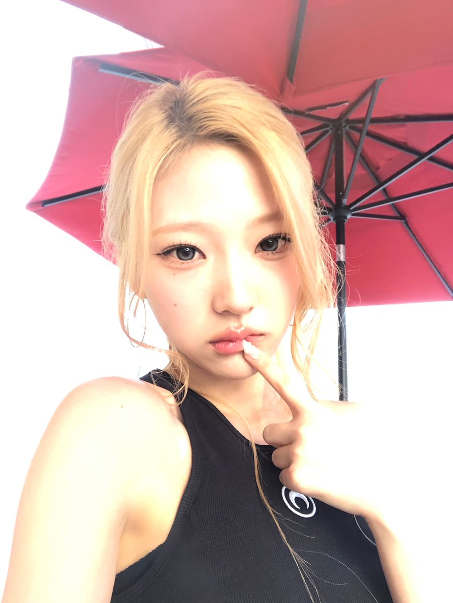 비니.. tweet media