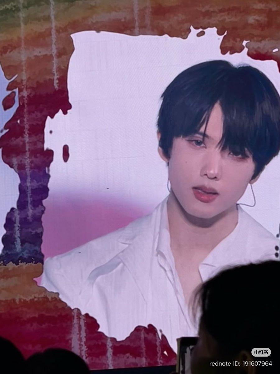 pretty jisung on big screen….