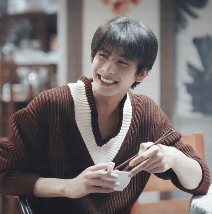 𝗦𝗘𝗟𝗜𝗡𝗔 tweet media