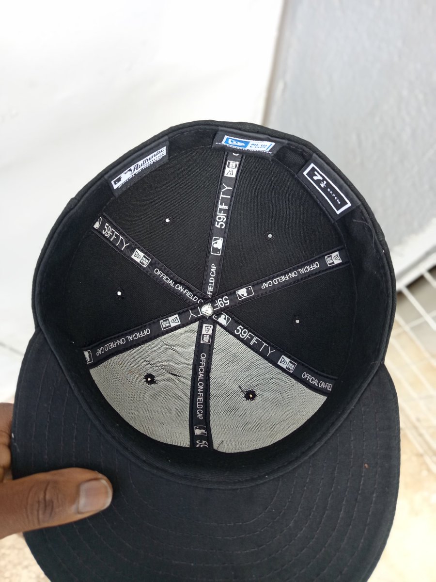 PLUG 🔌 NEW ERA CAPS 🧢 tweet media