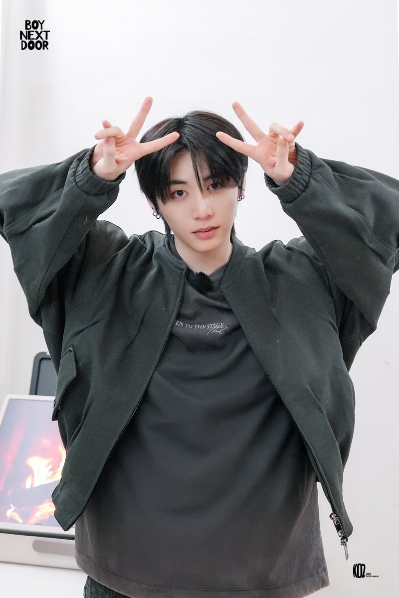 Memory: slow tweet media