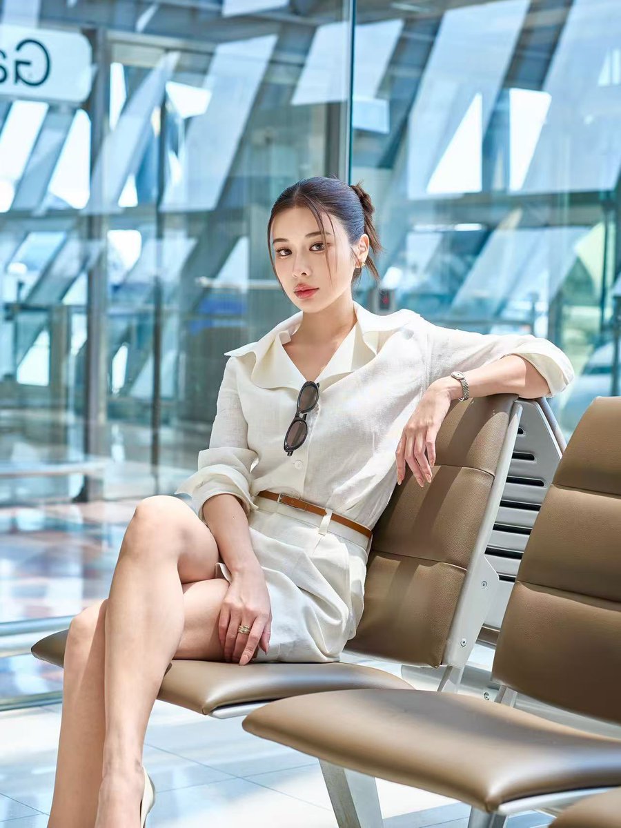 ༯ #supassra_sp - Weibo Post (250326)

📸: POEM品牌官方微博 

KAO｜向远未远，自洽之中

@小九99雪碧 目的地尚未抵达，
风已先一步抵达她的衣角。

不被定义的状态，
反而更接近真实。

weibo.com/5517687817/528…

KAO X POEM WOVEN IN TIME  
#KAOxPOEM  
#POEMWovenInTime 

{<a href="/Kaosupassara9/">Kaosupassara</a>}