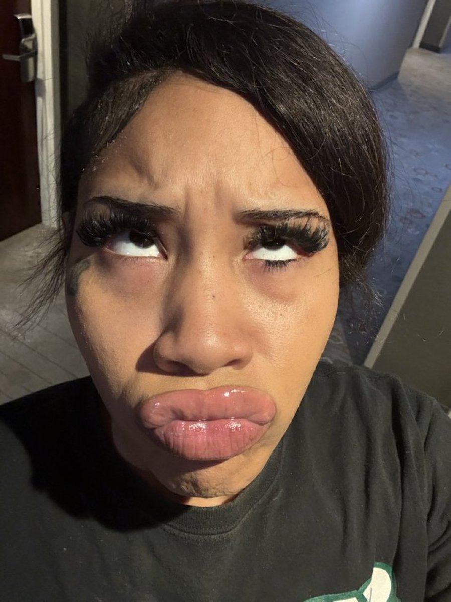 I LUV BRATS tweet media