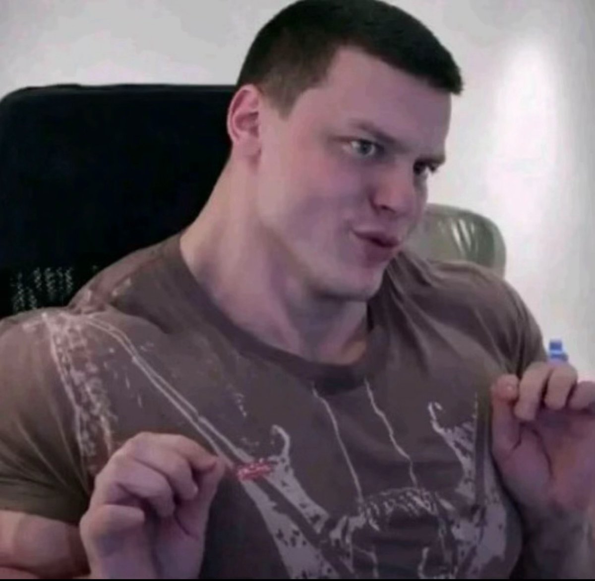 Eikoblaster tweet media