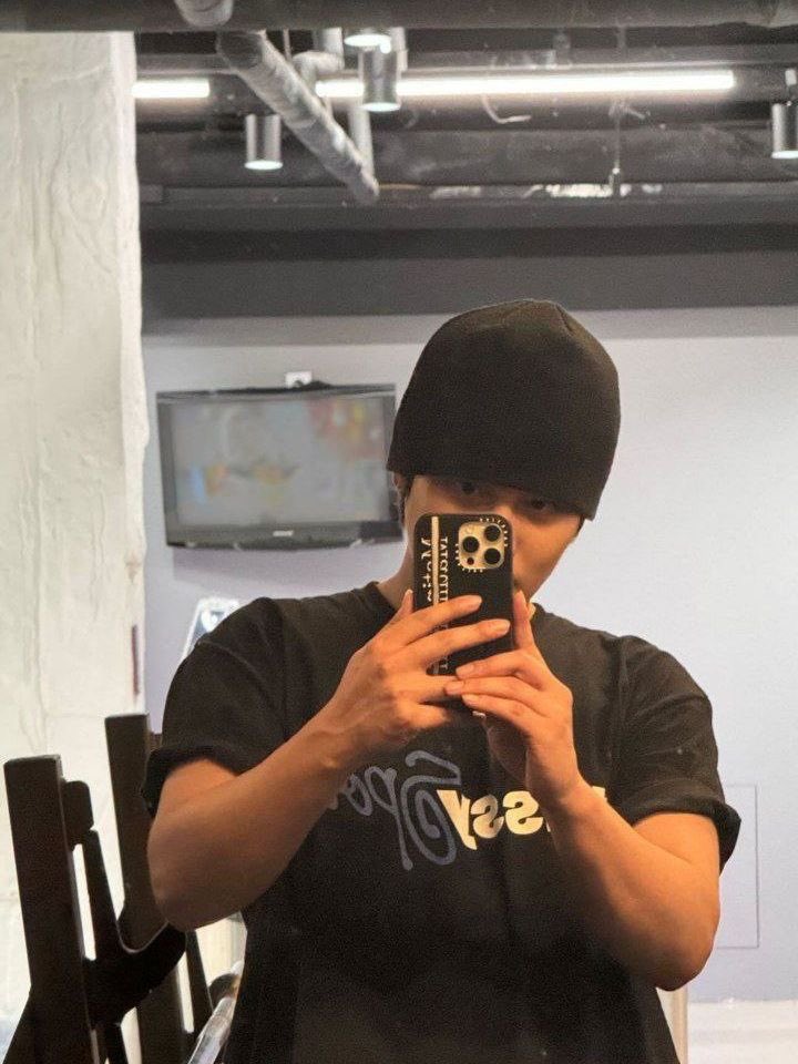 honeydeer | no age = blocked tweet media