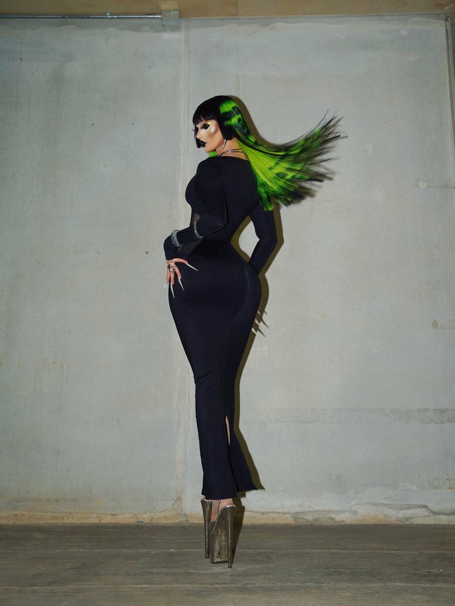 Drag Base tweet media