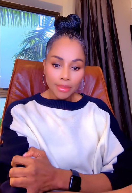 Man’s NOT Barry Roux tweet media