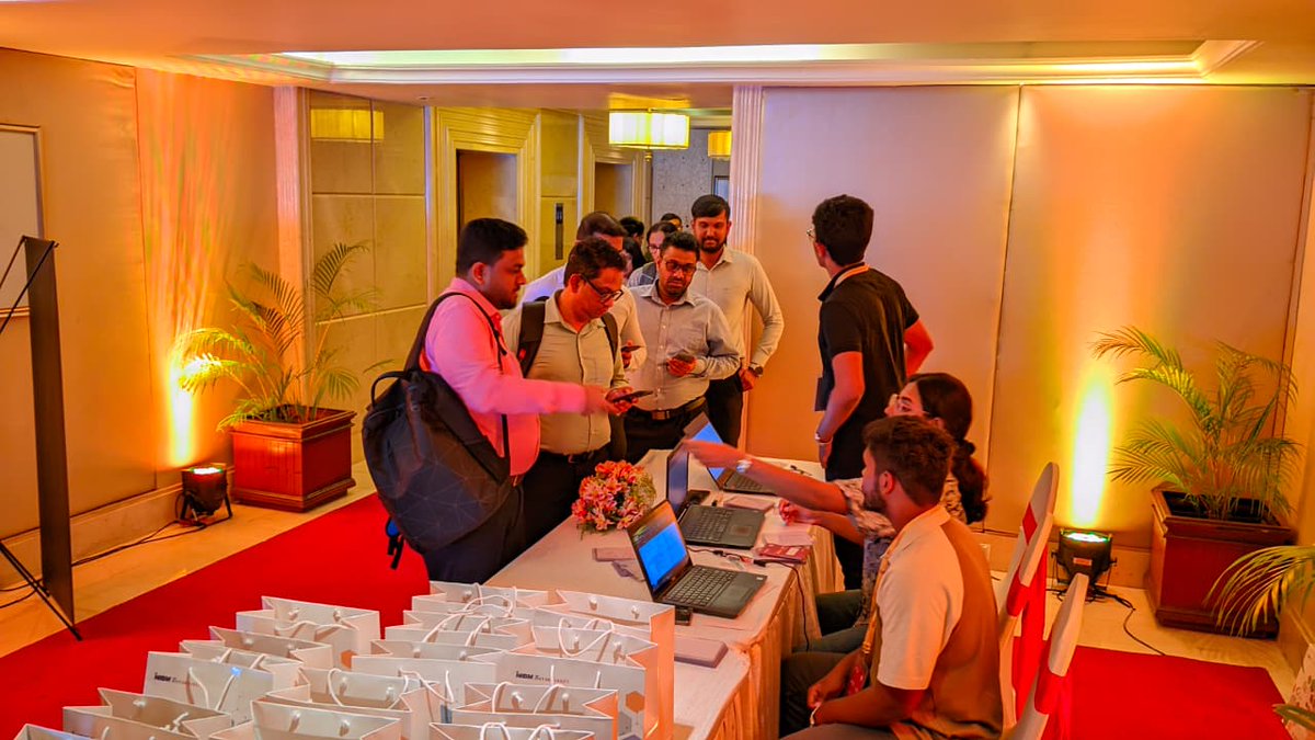 JAPAC_OAUG's tweet photo. Kickstart your day at APEX AI Day – Spring 2026, Colombo with Registration.

Connect, collaborate, and engage with APEX developers &amp; tech leaders.

#Oracle #OrclAPEX #OracleACE #OracleCloud #OracleDatabase #JAPACOAUG #SLOUG #INOAUG #OCI
#Colombo #Srilanka #LowCode #GenAI https://t.co/JzL6E9qH2k