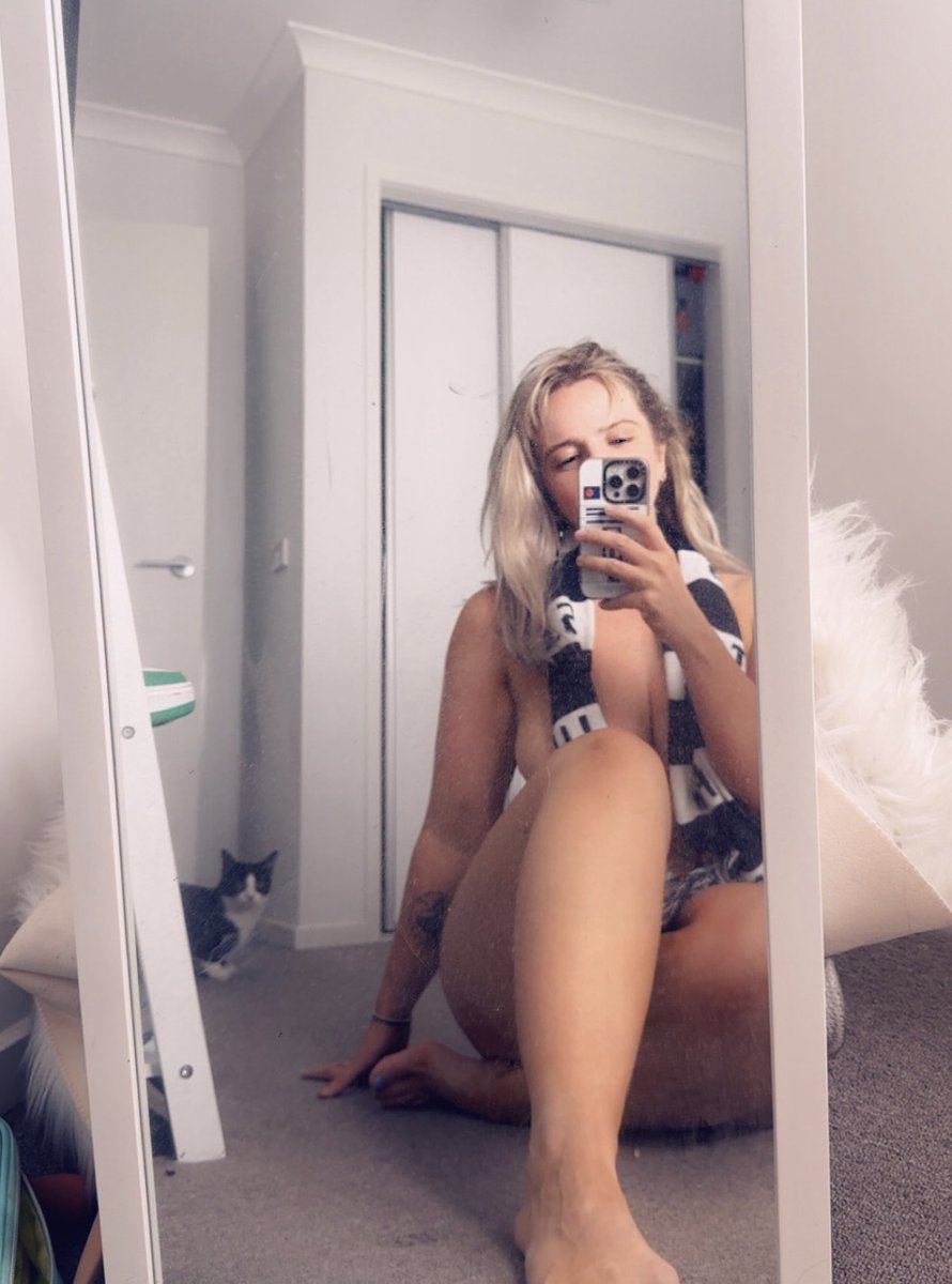 Rach Danderfield tweet media