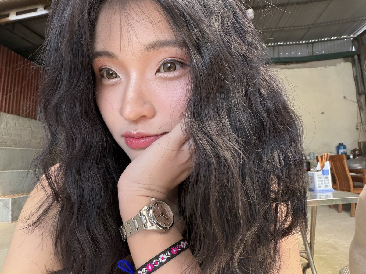 Makasih tadi untuk live sebentarnya ya! Tadi belom baca top gifter di live yang pertama! Mau liat dongg SS nyaa! 🥺