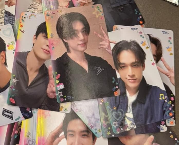 • indi • tweet media