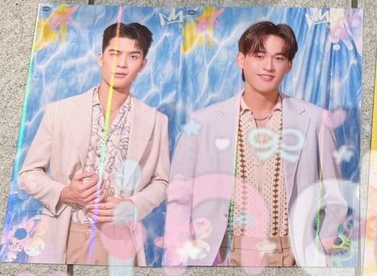 • indi • tweet media