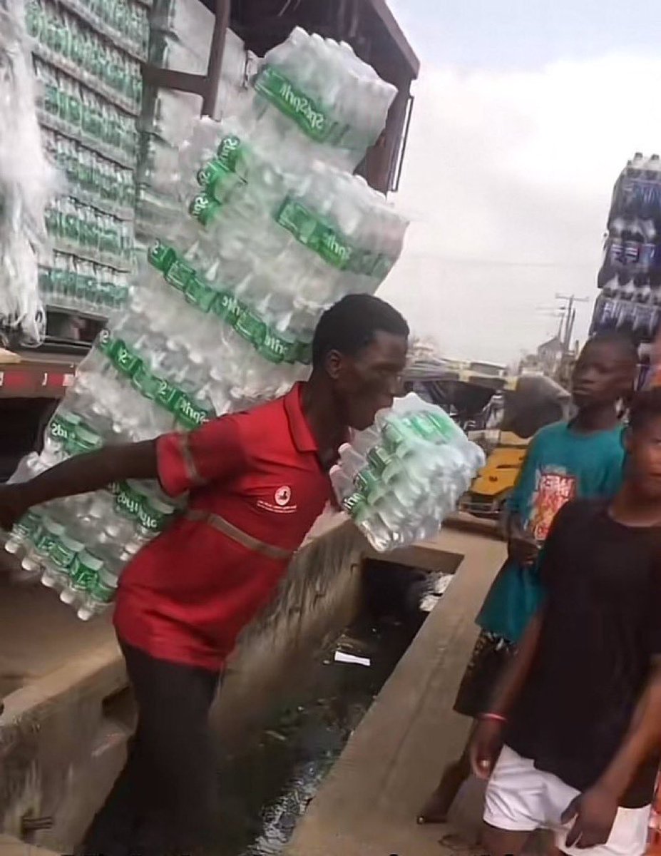 Emmanuel 💫 tweet media