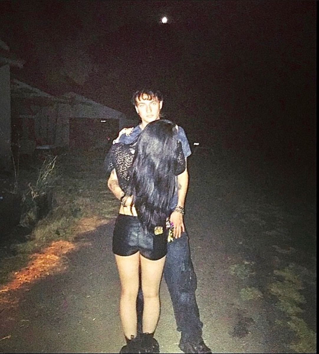 dank hank tweet media