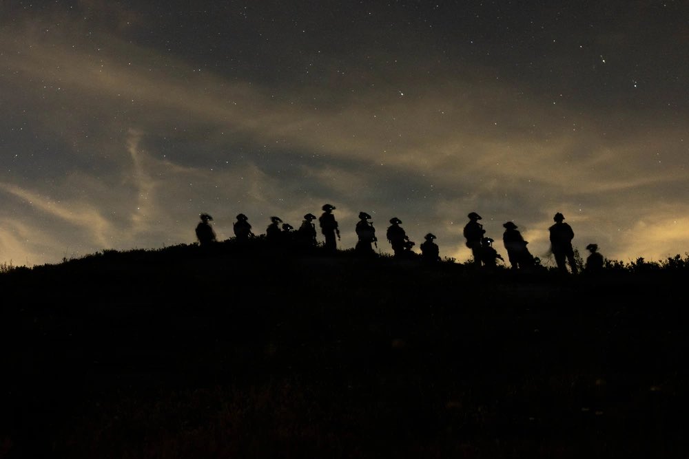 Official13thMEU's tweet image. GOOD BREACH 💥

#Marines and #Sailors assigned to #TheFighting13th enhance their skills in close-quarters tactics and breaching techniques during Raid Leaders Course 26-1.

@USMC @USNavy @1stMEF