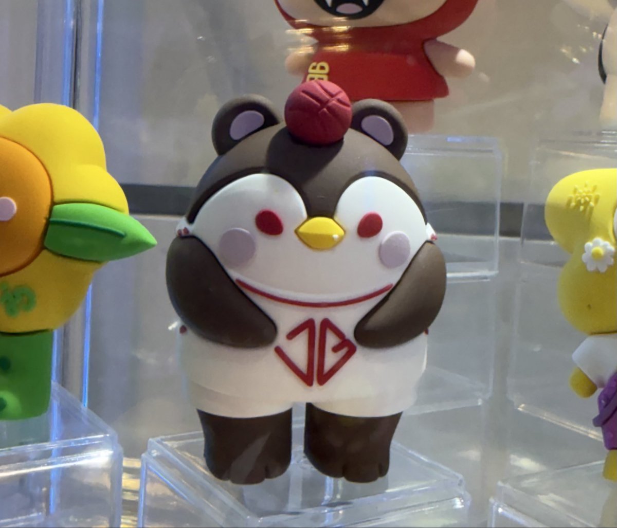 • indi • tweet media